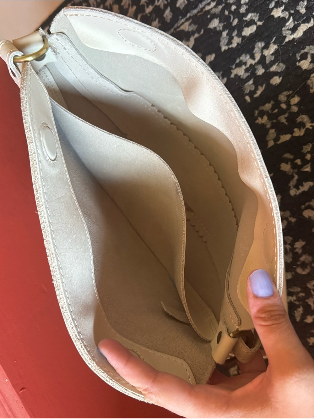 Portland Leather Medium Koala in Bone, hand painted details - Picture 5 of 6